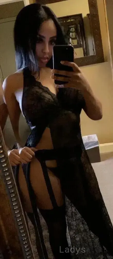 Ritah Patel, 24 years beautiful nude Boston escorts girl, height 160 sm, Weight 56 kg