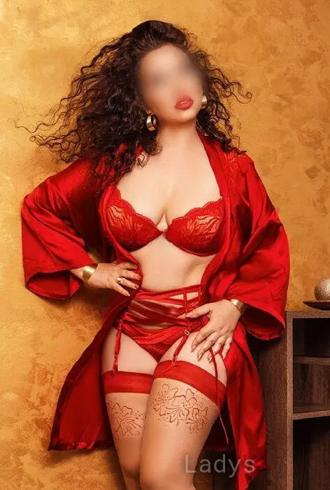 Natasha, 27 years beautiful nude Bratislava escorts girl, height 170 sm, Weight 77 kg