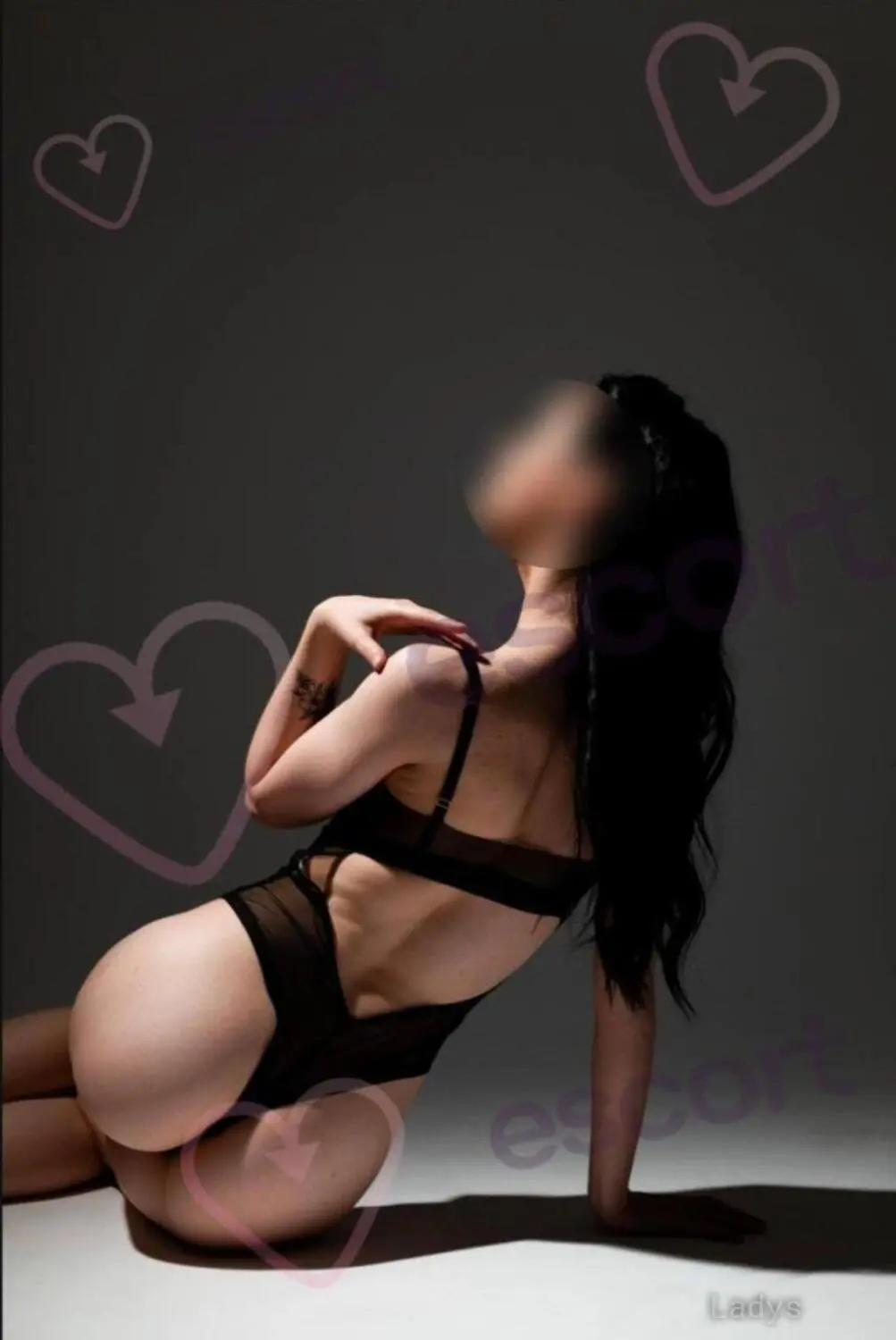 Geraldine, 25 years beautiful nude Brest escorts girl, height 170 sm, Weight  kg