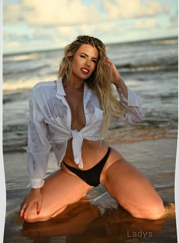 Sofiasexbomba, 28 years beautiful nude Brighton escorts girl, height 169 sm, Weight 58 kg