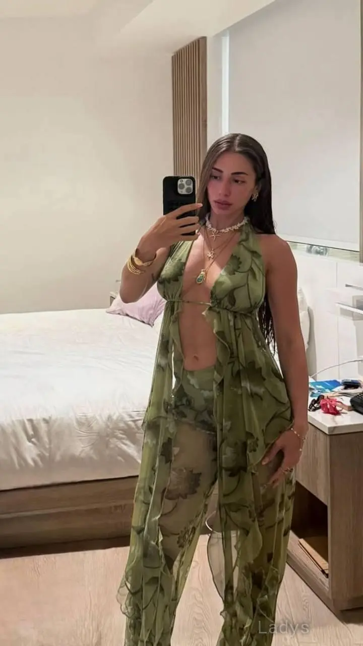 Lucy Bronze, 28 years old Bronx escort girl with big tits, height 157 sm, Weight 48 kg
