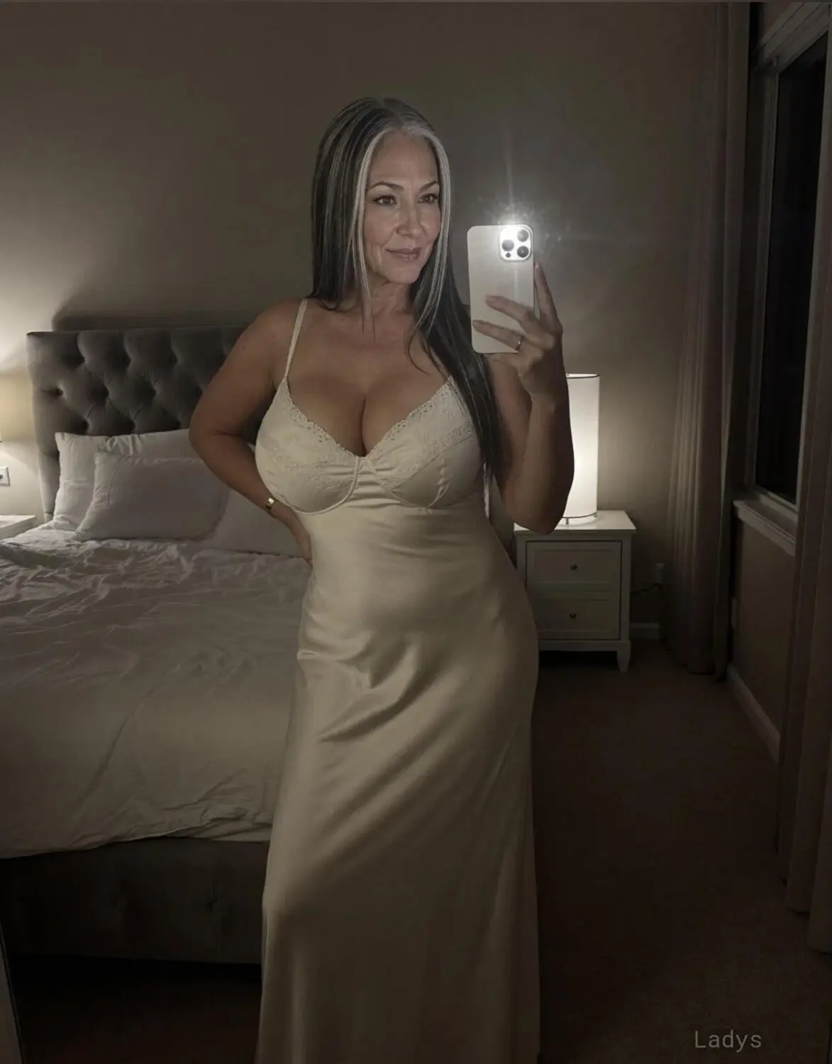 I’m Theresa +1 775 203 1605, 41 years blonde escorts girl, height 165 sm, Weight 57 kg, eros Bronx