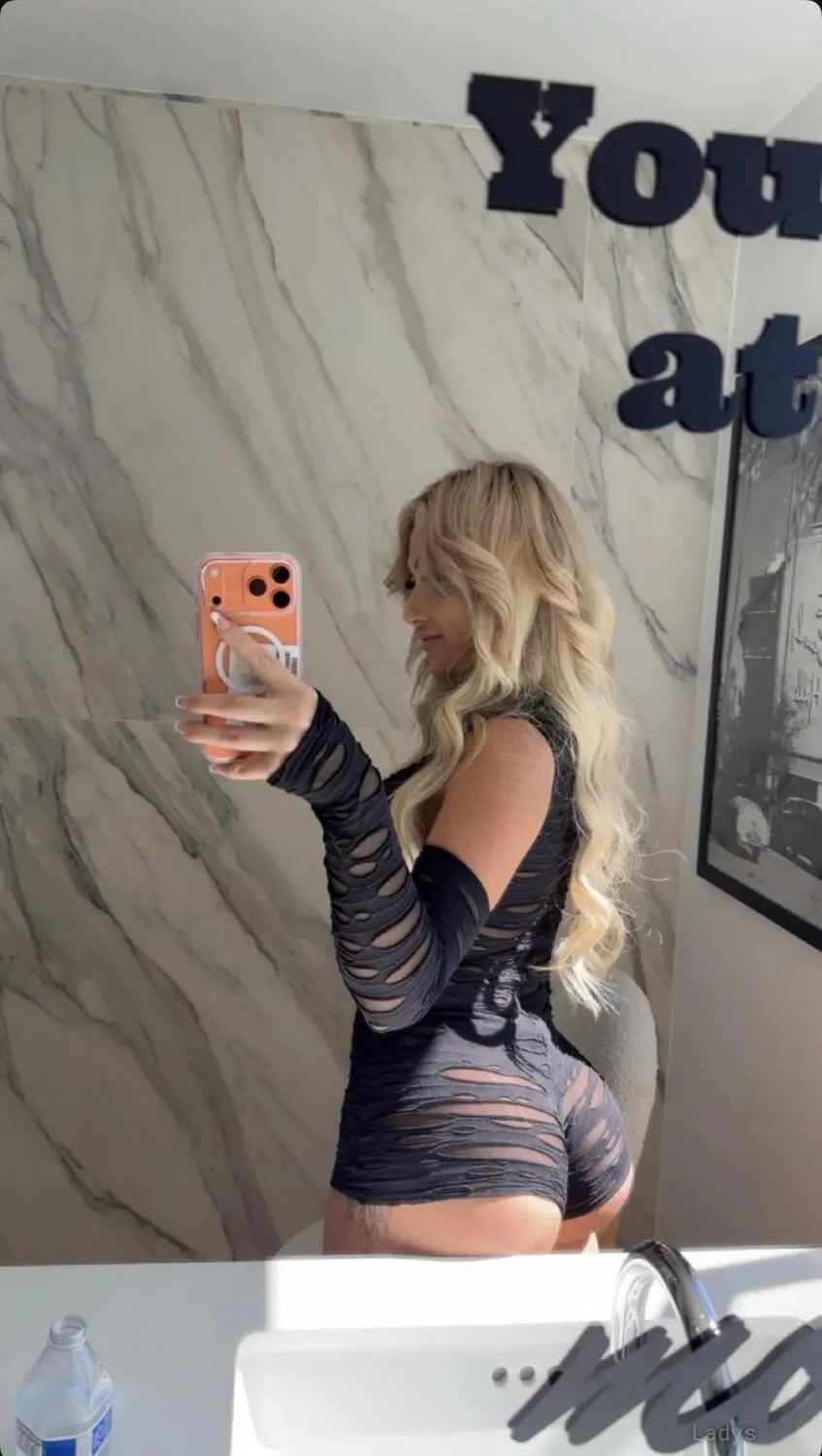 Ariela, 24 years old Brooklyn escort girl with big tits, height 166 sm, Weight 54 kg