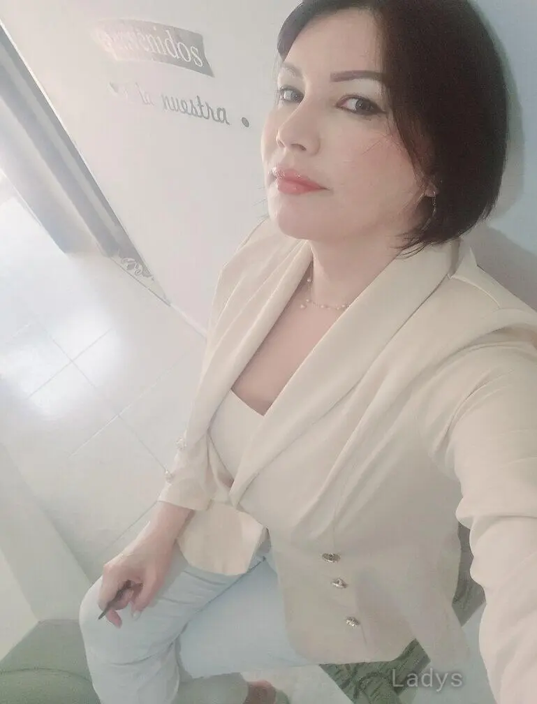 Nathalia, 38 years beautiful nude Brooklyn escorts girl, height 170 sm, Weight 76 kg