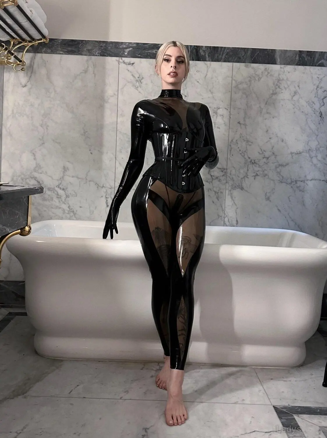 Annie, 30 years old Brussel escort girl with big tits, height 170 sm, Weight  kg