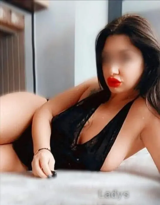 Kim, 26 years old Bucharest escort girl with big tits, height 171 sm, Weight 55 kg