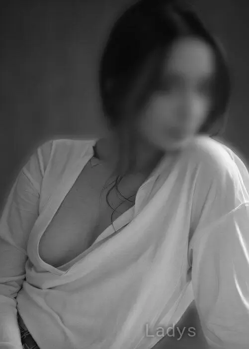 Abrielle, 26 years beautiful nude Bucharest escorts girl, height 175 sm, Weight 55 kg
