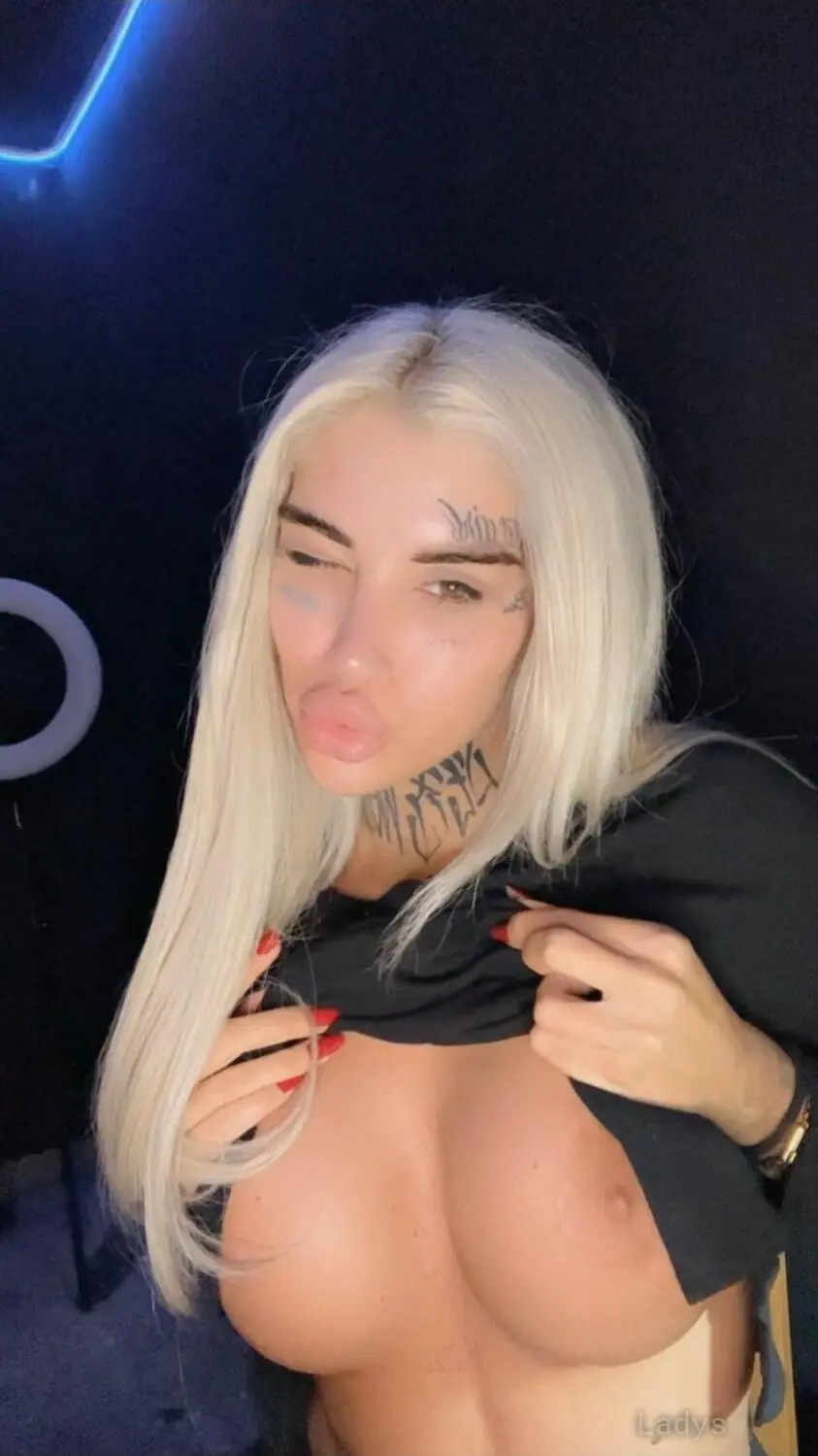 Bia Khalifa, 28 years beautiful nude Bucharest escorts girl, height 170 sm, Weight 56 kg