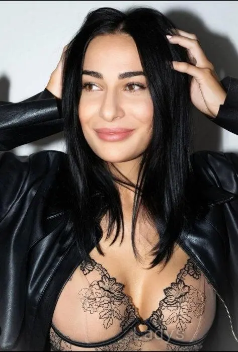 Ema, 32 years beautiful nude Bucharest escorts girl, height 169 sm, Weight 64 kg