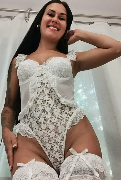 Nikole, 33 years beautiful nude Bucharest escorts girl, height 175 sm, Weight 54 kg