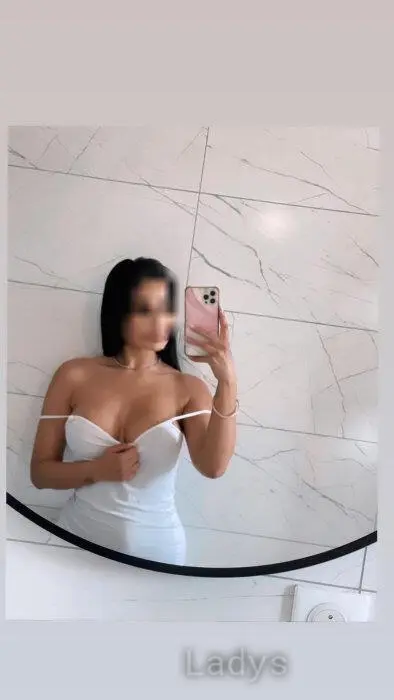Ruby, 28 years beautiful nude Bucharest escorts girl, height 168 sm, Weight 56 kg