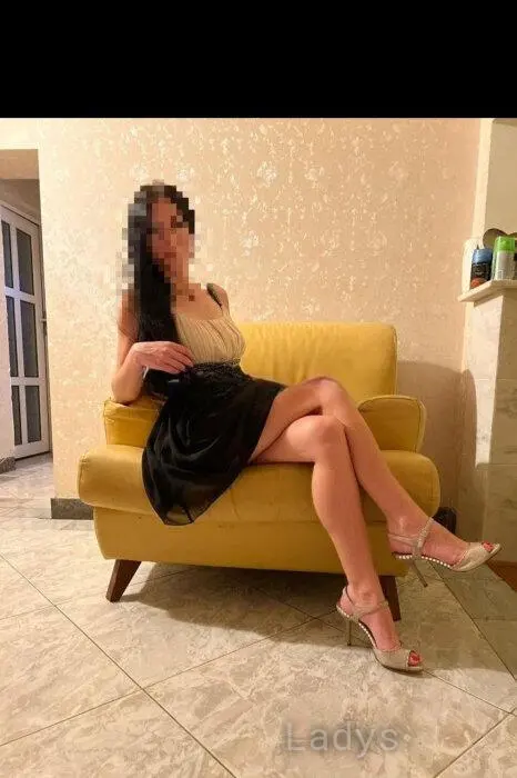 Sandrra, 36 years beautiful nude Bucharest escorts girl, height 171 sm, Weight 56 kg
