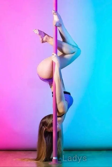 Olivia, 25 years beautiful nude Budapest escorts girl, height 168 sm, Weight 52 kg