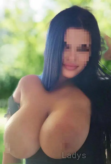 Vanessa, 25 years beautiful nude Budapest escorts girl, height 158 sm, Weight 59 kg