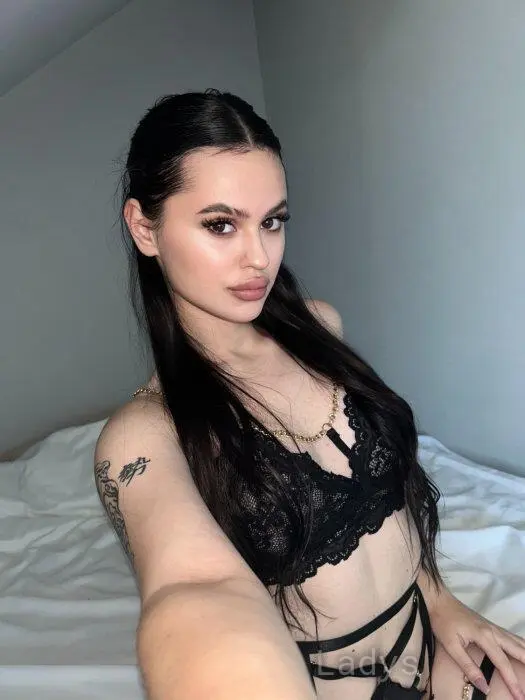 Stacy, 22 years beautiful nude Budva escorts girl, height 166 sm, Weight 53 kg