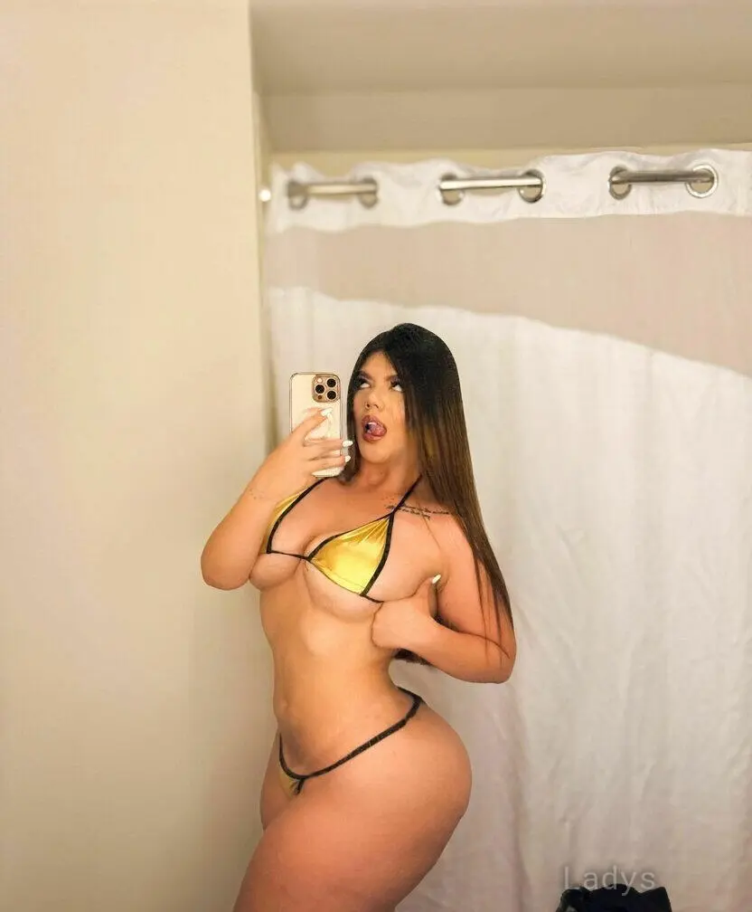 Mia, 22 years beautiful nude Buffalo escorts girl, height 163 sm, Weight 75 kg