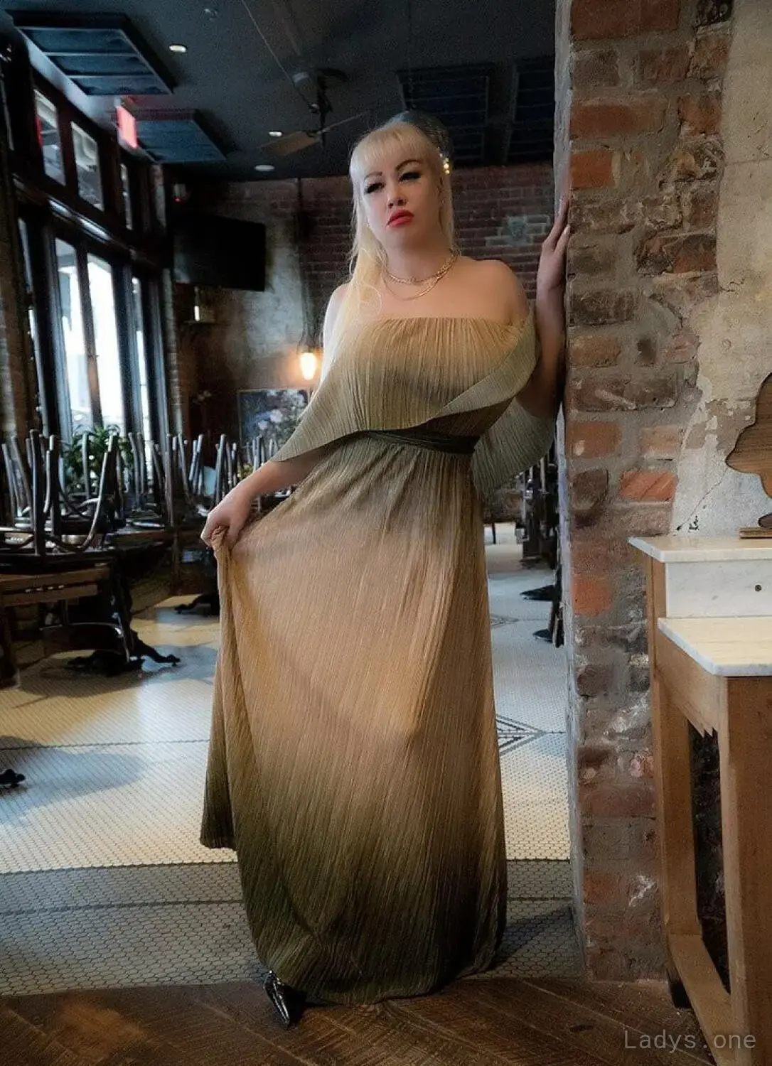 VICTORIA JOLIE, 40 years beautiful nude Buffalo escorts girl, height 177 sm, Weight 66 kg