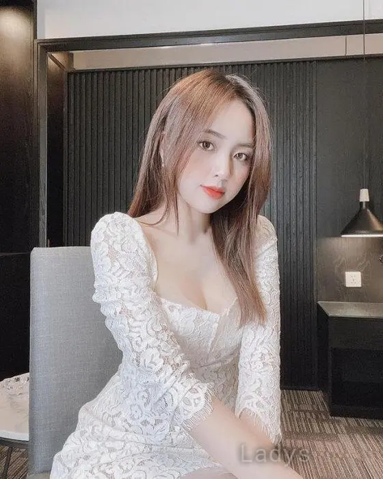 Kita, 22 years beautiful nude Bukit Jalil escorts girl, height 163 sm, Weight 52 kg
