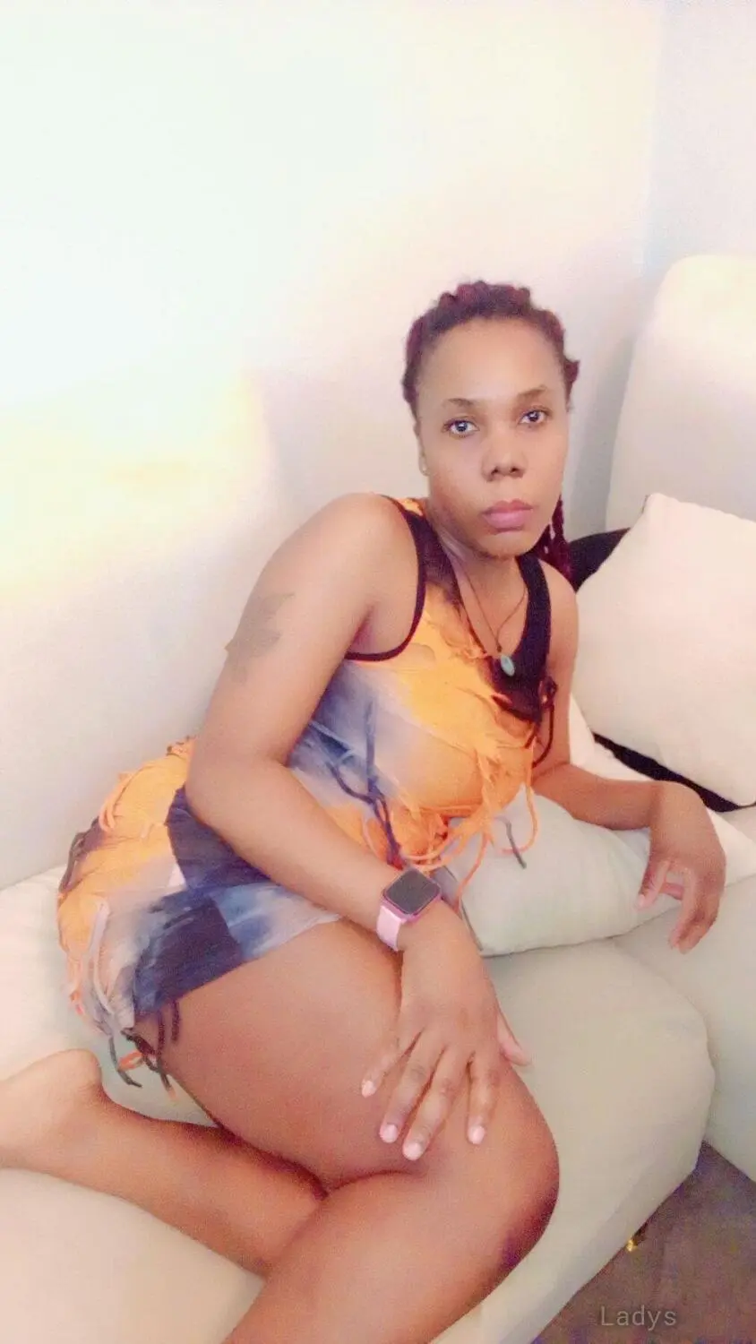 Aisha, 25 years beautiful nude Buraidah escorts girl, height  sm, Weight  kg