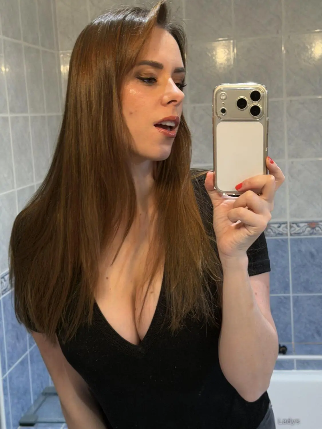 Anita Rovee, 27 years beautiful nude Caen escorts girl, height 162 sm, Weight 45 kg