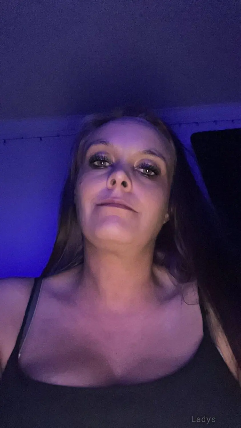 Jayla,  years old Cairo escort girl with big tits, height  sm, Weight  kg