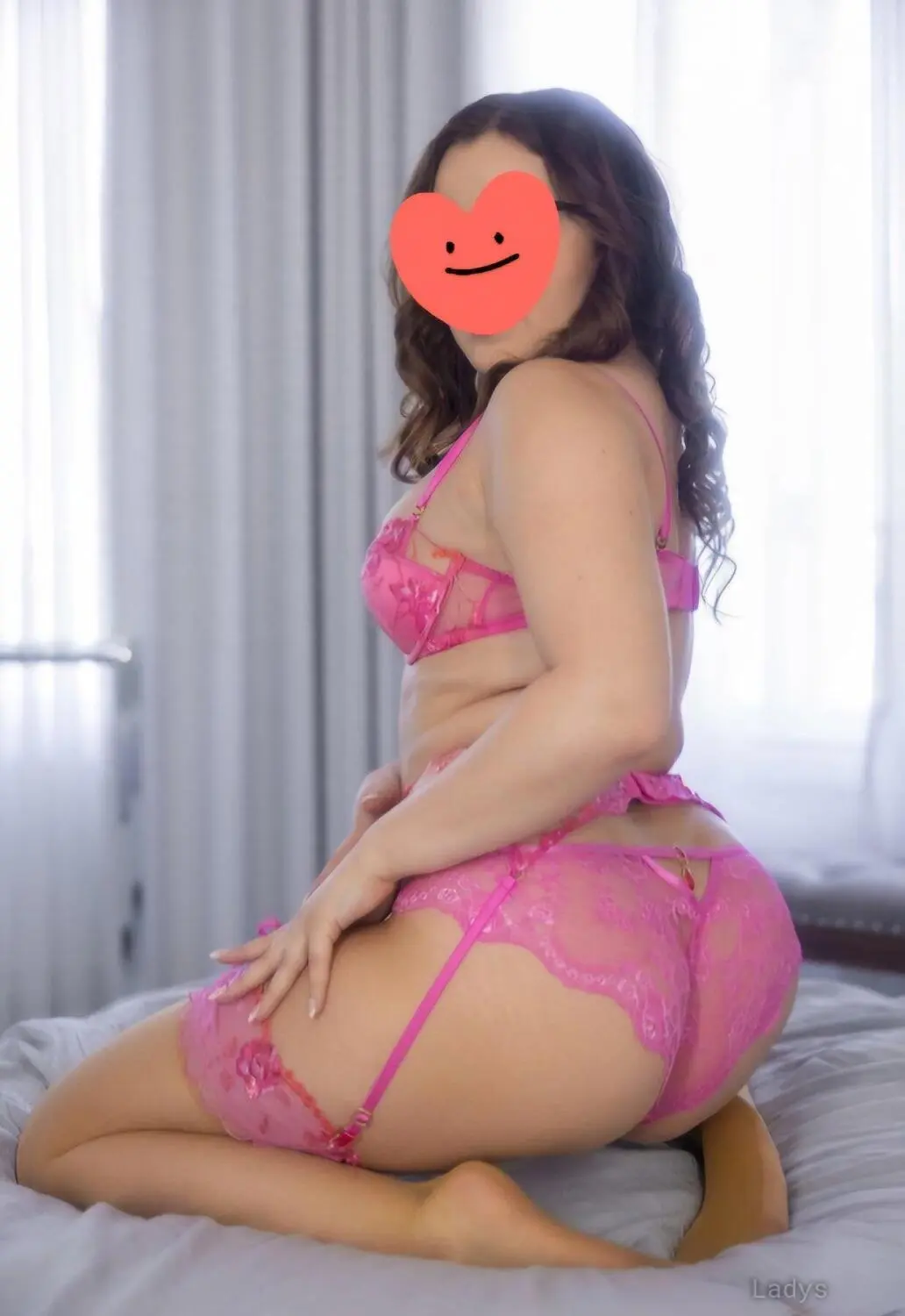Katy, 28 years old Cairo escort girl with big tits, height 188 sm, Weight kg