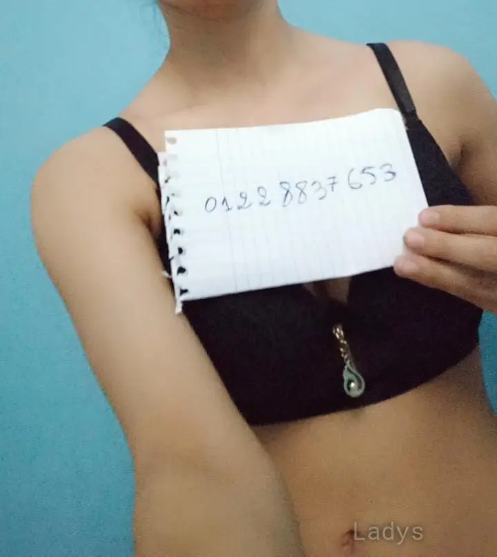 Lolo, 24 years old Cairo escort girl with big tits, height 162 sm, Weight kg