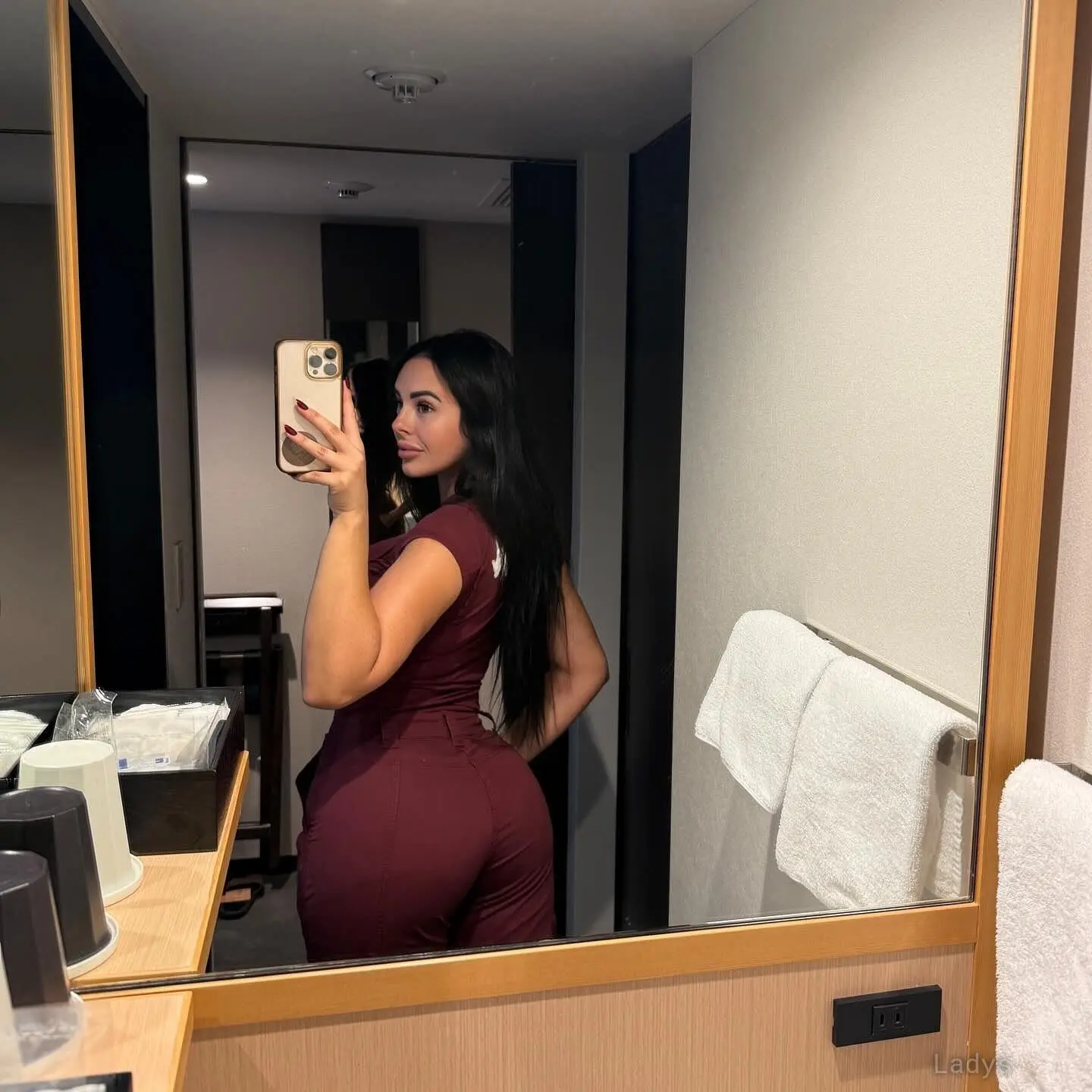 Meliaare, 26 years old Cairo escort girl with big tits, height 170 sm, Weight  kg