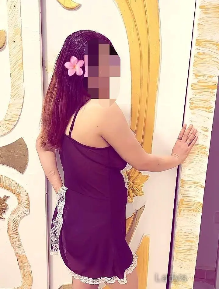 Narim, 24 years old Cairo escort girl with big tits, height 166 sm, Weight kg