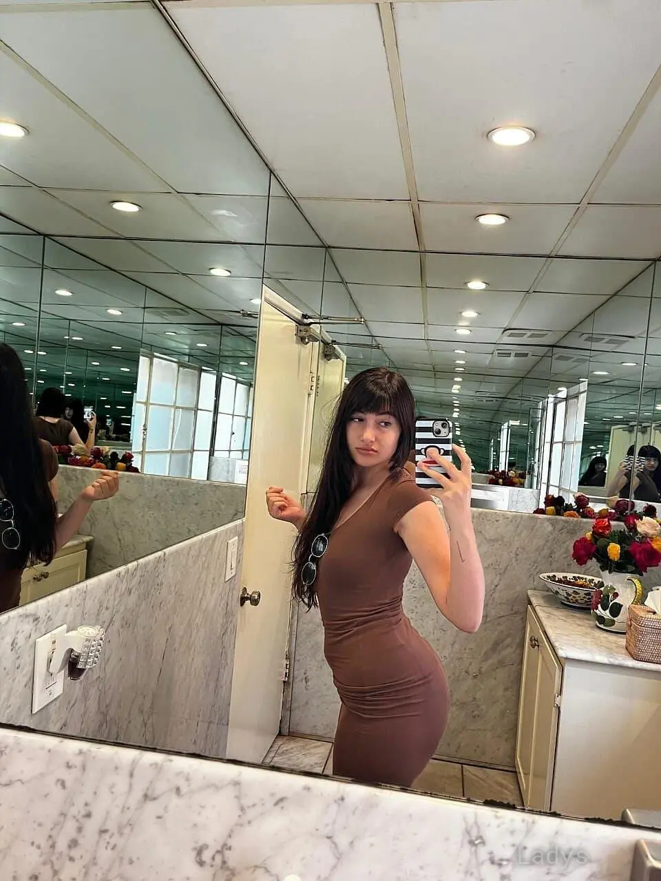 Rose, 26 years old Cairo escort girl with big tits, height 168 sm, Weight  kg