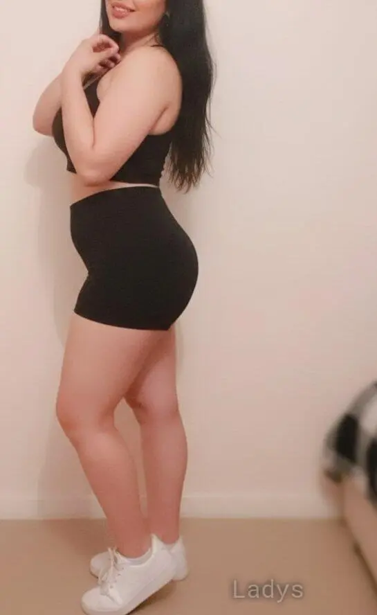 Shorock, 23 years old Cairo escort girl with big tits, height 165 sm, Weight  kg