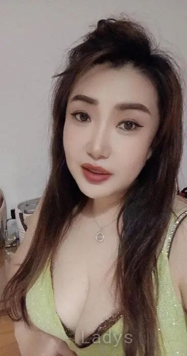 Chaye, 26 years beautiful nude Cairo escorts girl, height 168 sm, Weight 59 kg