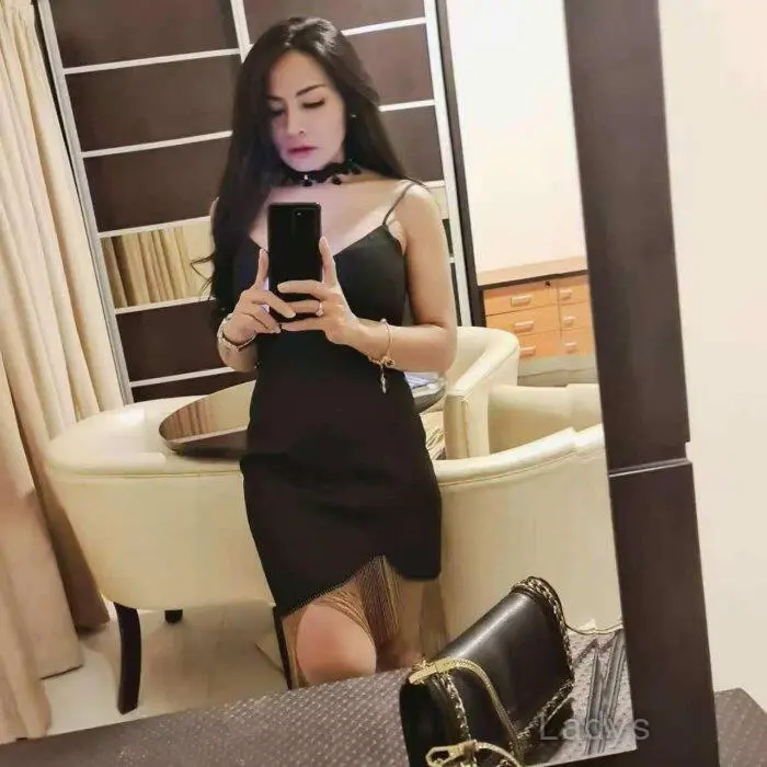 Chengxi, 26 years beautiful nude Cairo escorts girl, height 168 sm, Weight 64 kg