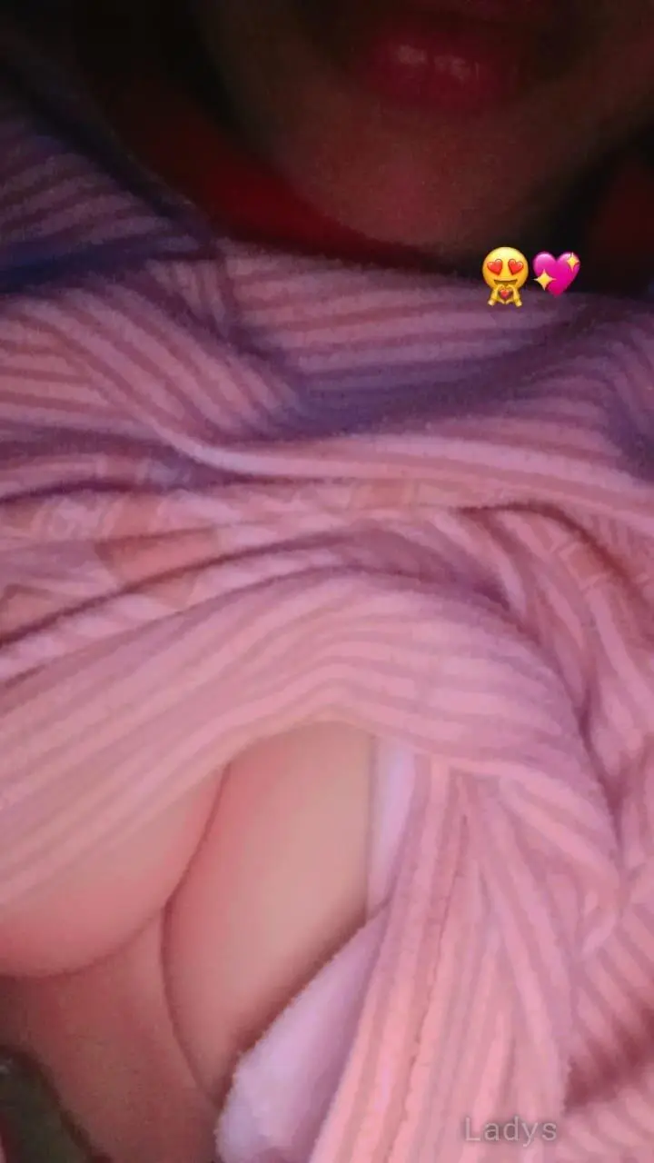 Kate, 24 years beautiful nude Cairo escorts girl, height 162 sm, Weight kg