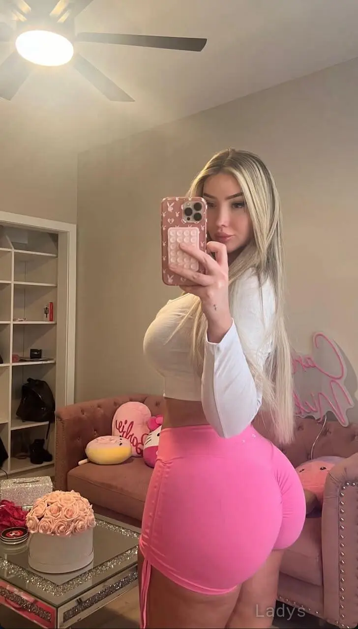 Nicki, 23 years beautiful nude Cairo escorts girl, height 158 sm, Weight 92 kg
