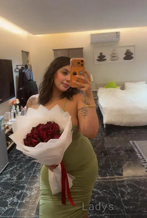 Sara, 23 years beautiful nude Cairo escorts girl, height 167 sm, Weight 59 kg