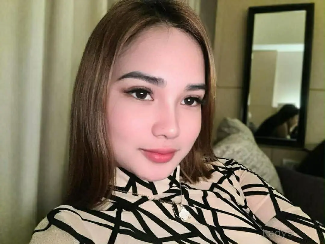 Concc, 23 years old Calgary escort girl with big tits, height 158 sm, Weight  kg