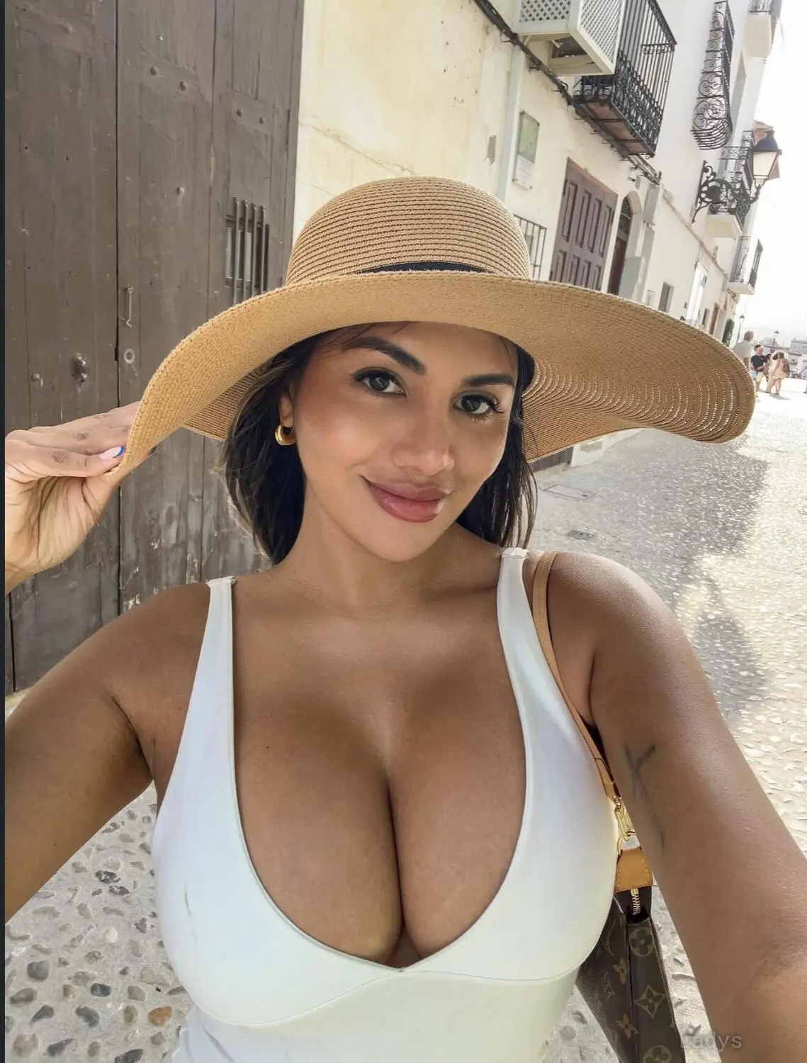 Rose, 25 years old Calgary escort girl with big tits, height 180 sm, Weight 60 kg