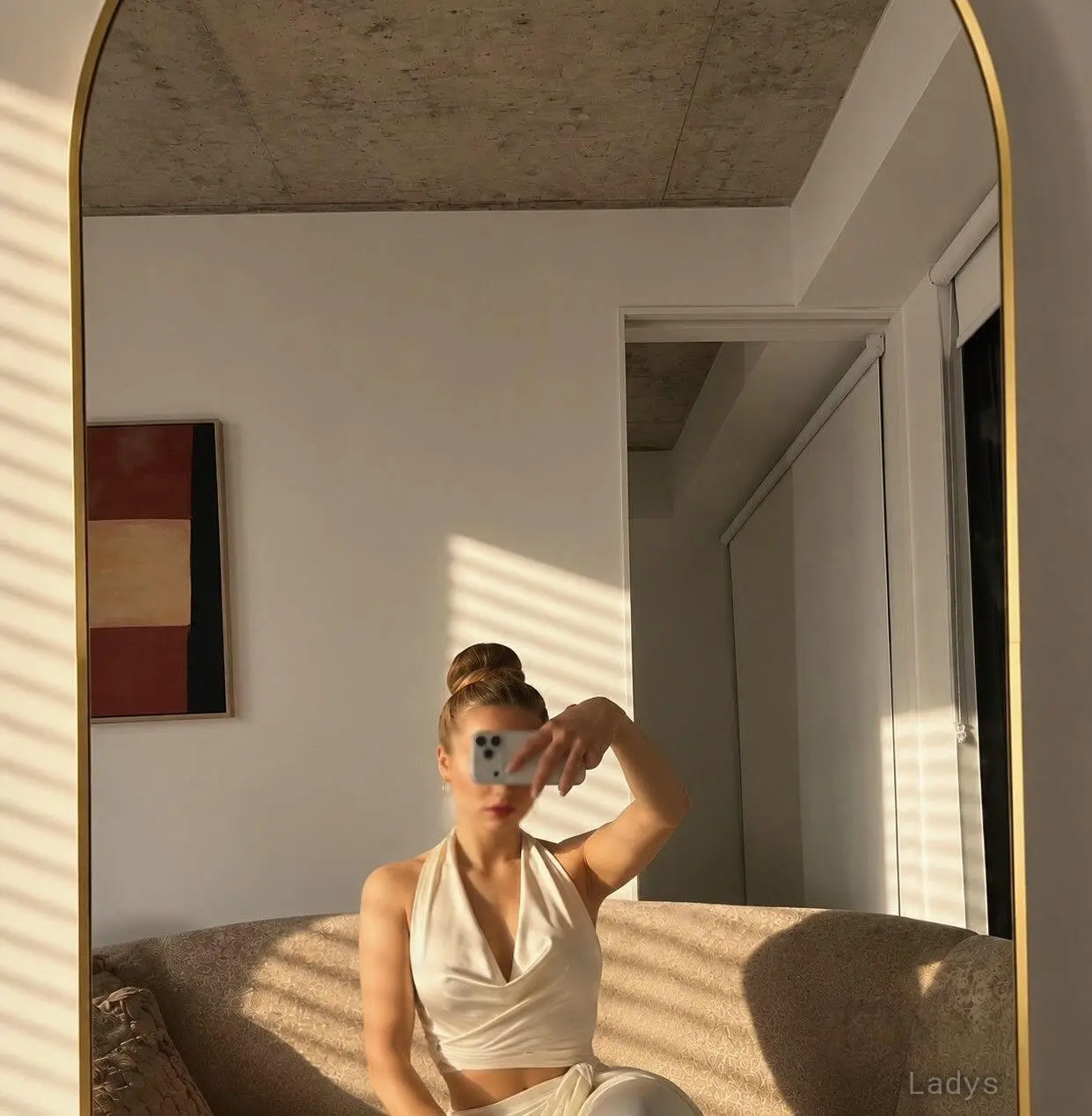 Karly, 23 years beautiful nude Calgary escorts girl, height 154 sm, Weight 54 kg