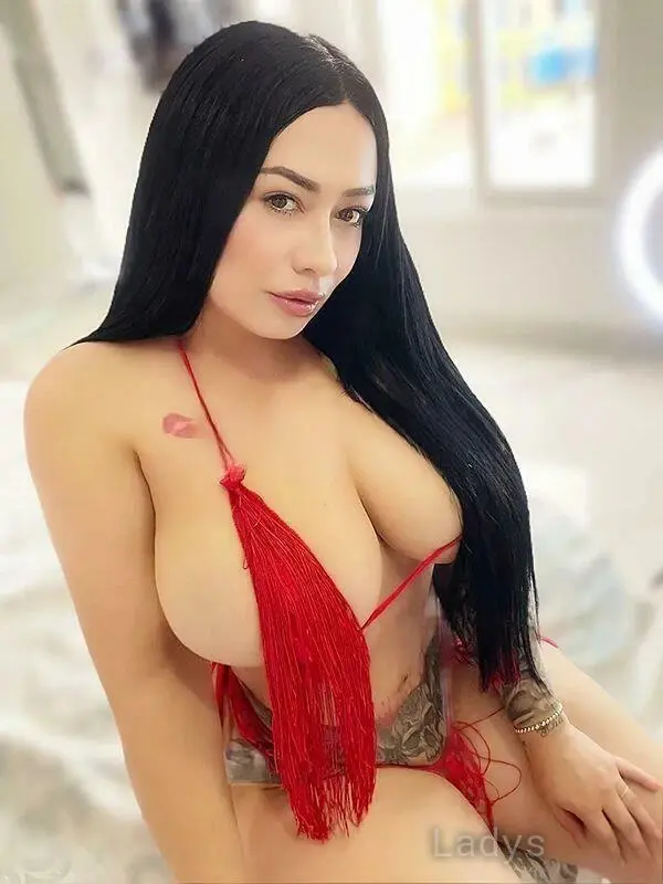 Combiana, 26 years beautiful nude Cancun escorts girl, height 167 sm, Weight 61 kg