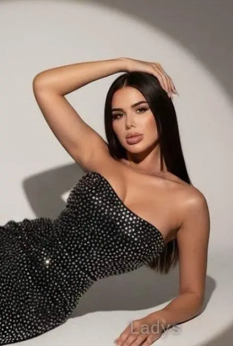 Priscila, 27 years beautiful nude Cancun escorts girl, height 157 sm, Weight 50 kg