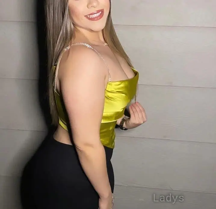 Carolina, 22 years old Cape Town escort girl with big tits, height 155 sm, Weight kg