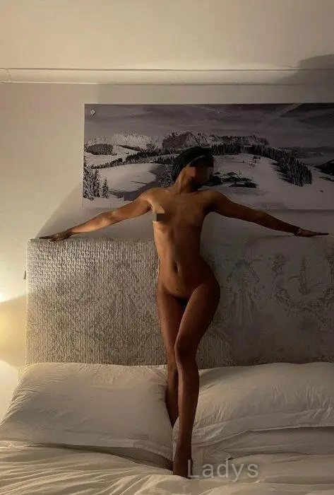 North, 25 years beautiful nude Cape Town escorts girl, height 169 sm, Weight 55 kg