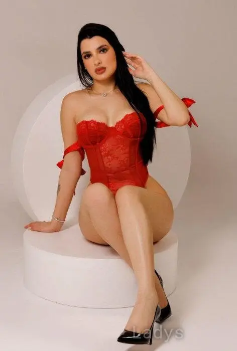 Piper, 22 years beautiful nude Cape Town escorts girl, height 160 sm, Weight 60 kg