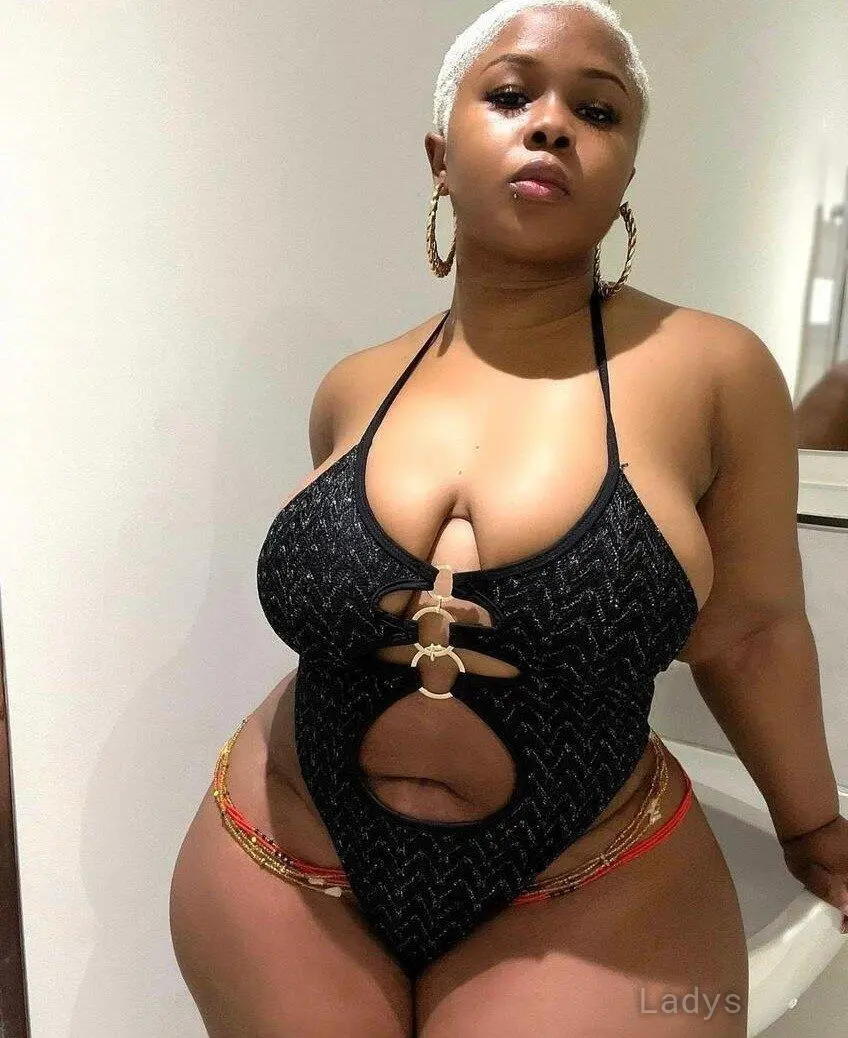 Michelle, 23 years beautiful nude Casablanca escorts girl, height 170 sm, Weight  kg