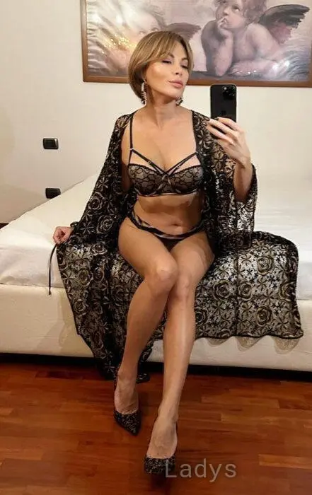Tati, 25 years old Catania escort girl with big tits, height 172 sm, Weight 59 kg