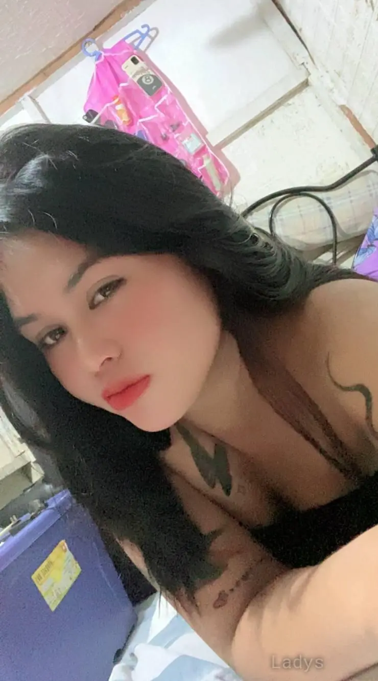 Julia, 25 years old Cebu City escort girl with big tits, height 155 sm, Weight kg