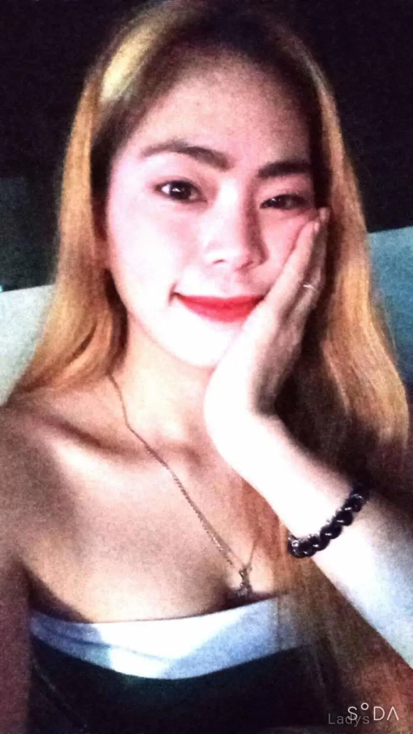 Clara, 21 years beautiful nude Cebu City escorts girl, height 163 sm, Weight  kg