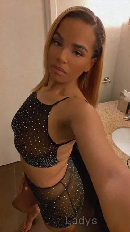 eliciabbyy, 21 years beautiful nude Central Valley escorts girl, height 174 sm, Weight 55 kg