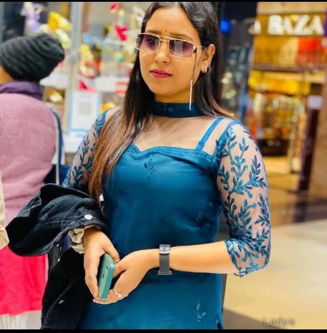 Khushi, years old Chandigarh escort girl with big tits, height sm, Weight kg
